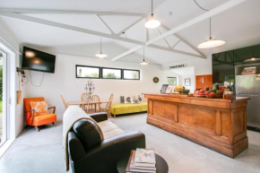 Whare Awa - Taradale Holiday Home